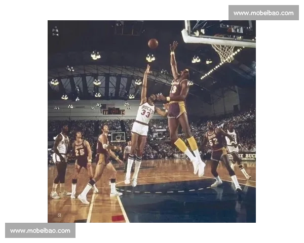 篮球史上张伯伦对决拉塞尔重塑NBA中锋时代的巅峰宿命之战